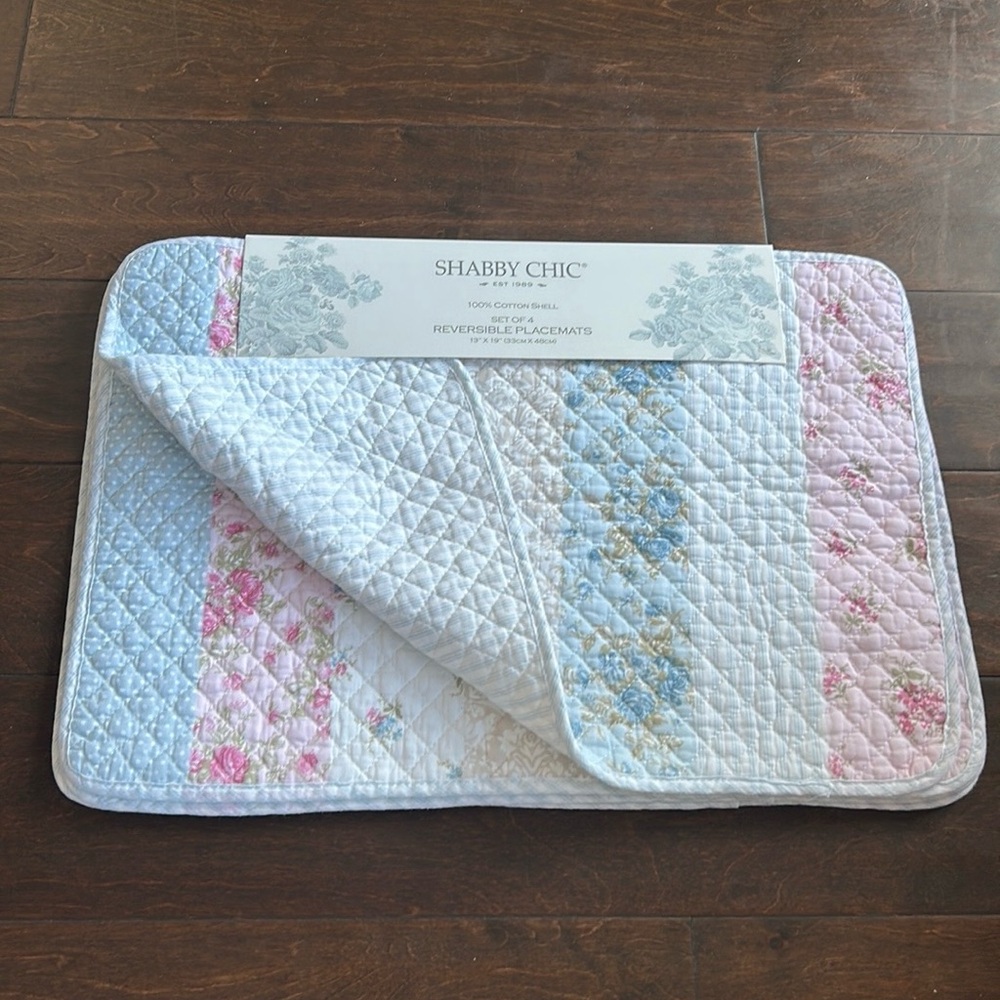Shabby Chic 4 Scalloped Edged  Quilted Placemats New Floral Roses Striped